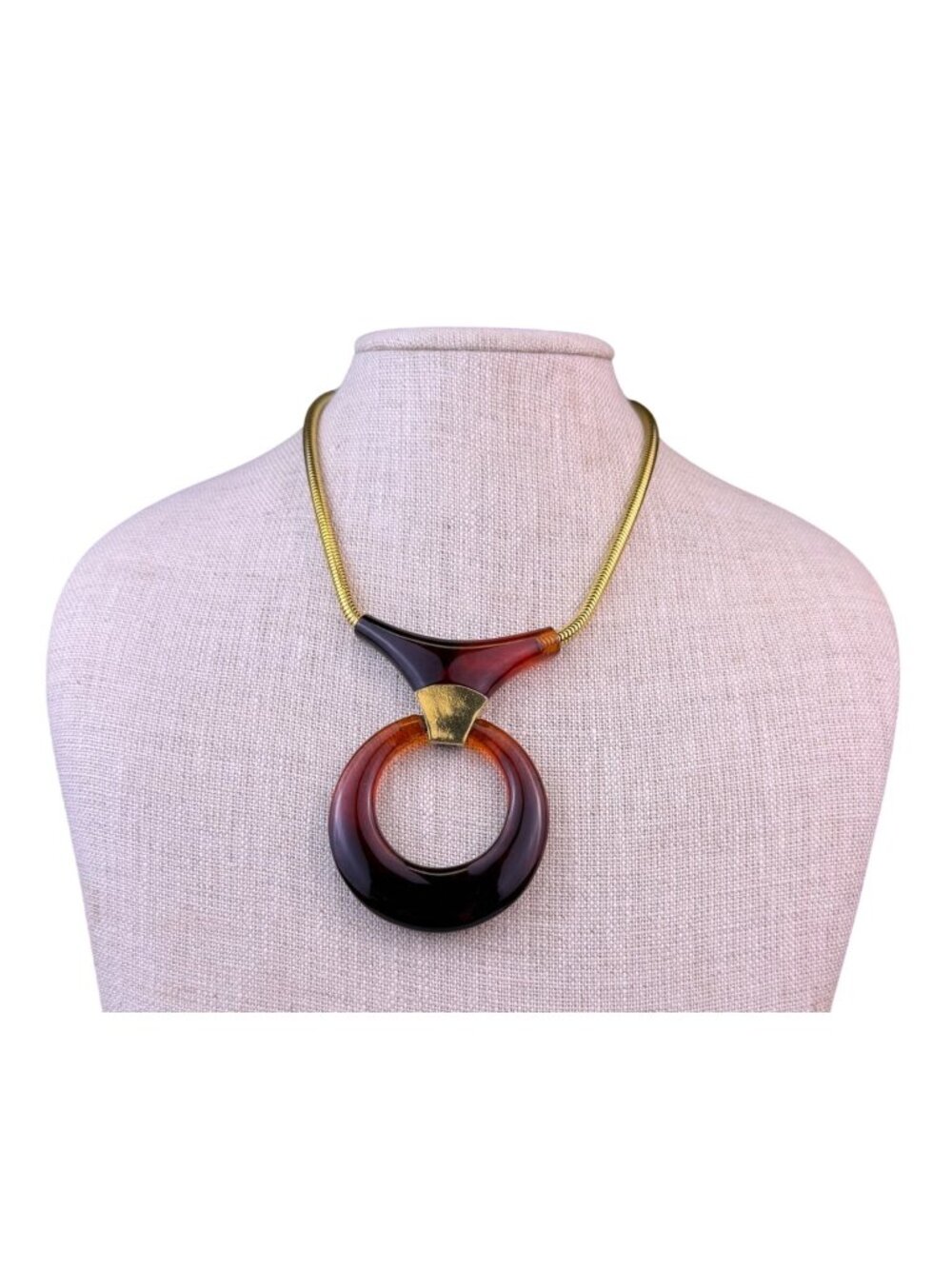 Crown Trifari Gold Tone Lucite Pendant Necklace Serpentine Chain Shell Design